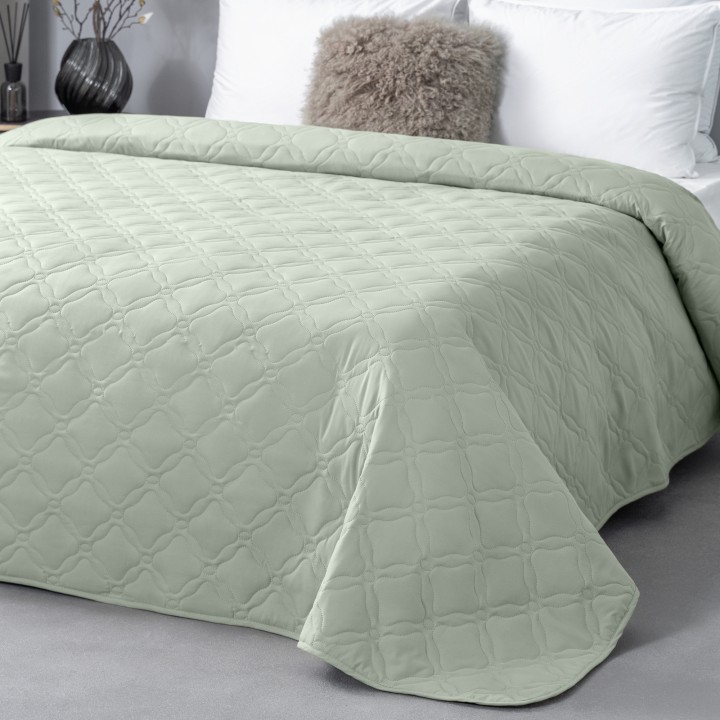 Пледы и покрывала MedSleep