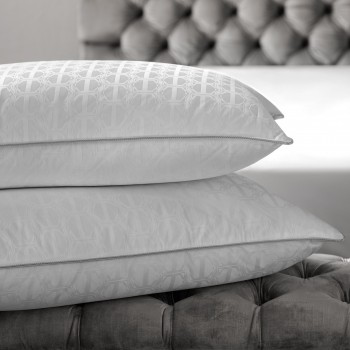 Подушка Финесс (70х70)