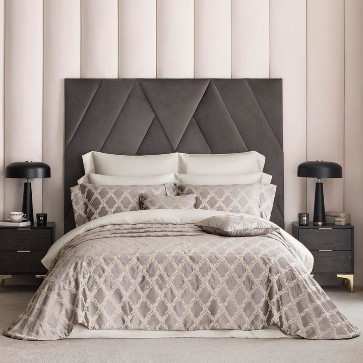 Пледы и покрывала Togas