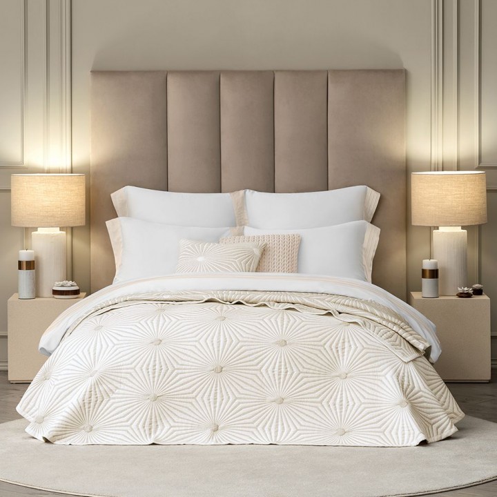 Пледы и покрывала Togas