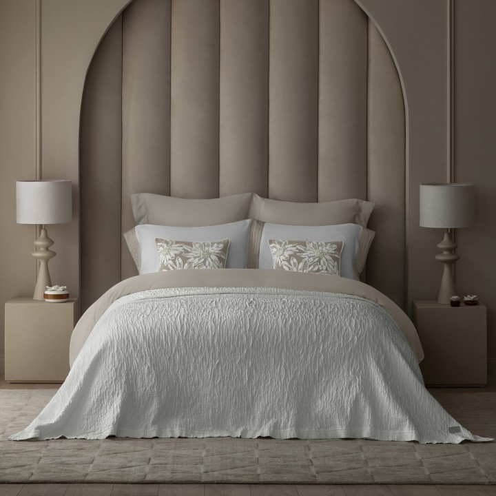 Пледы и покрывала Togas