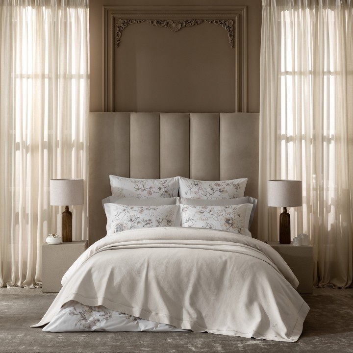 Пледы и покрывала Togas