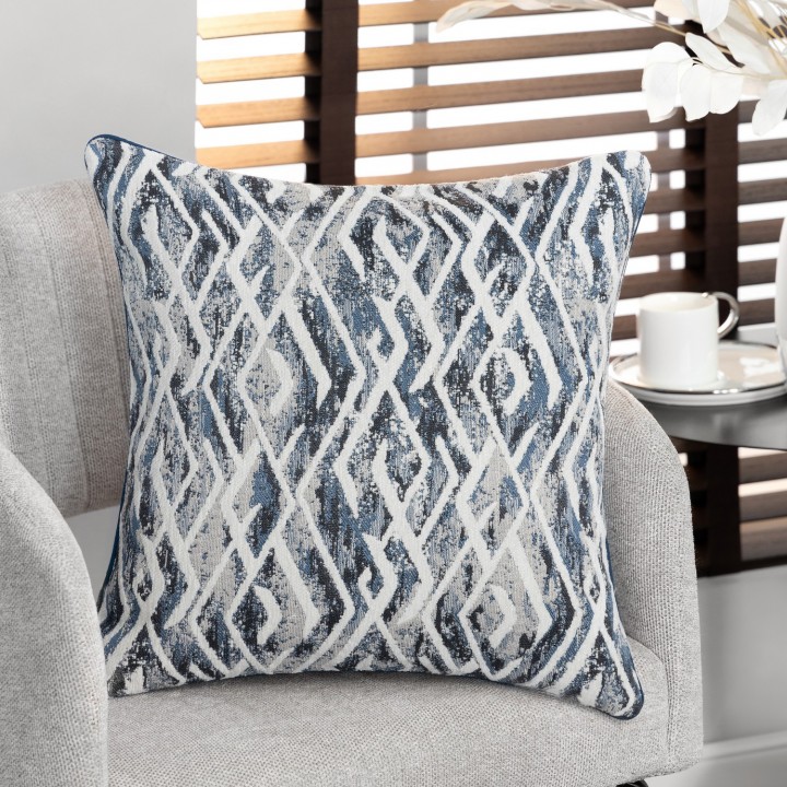 Декоративные подушки ESTIA