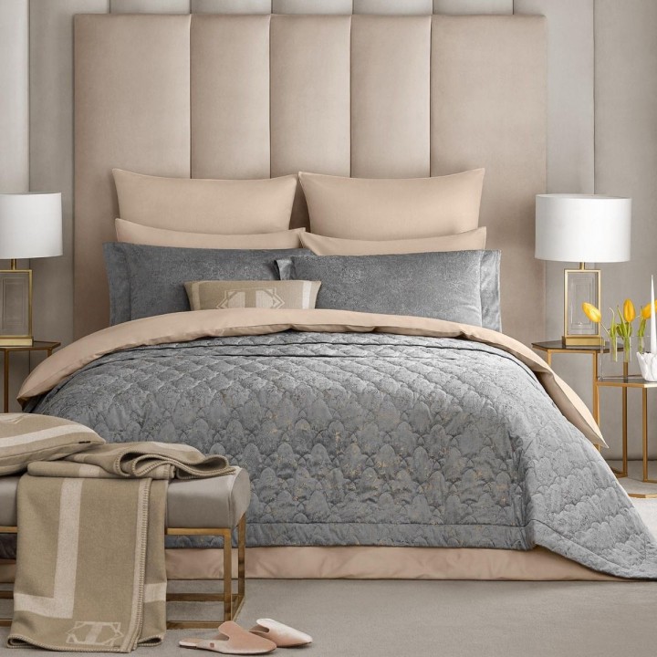 Пледы и покрывала Togas