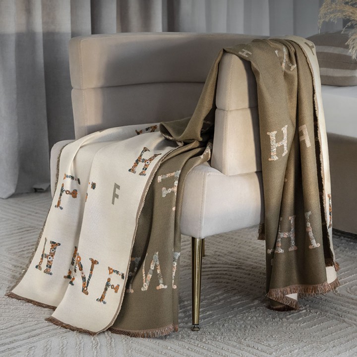 Пледы и покрывала ESTIA