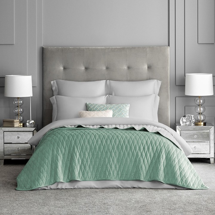 Пледы и покрывала Togas