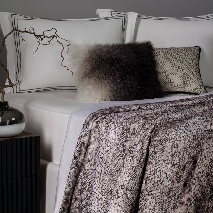 Пледы и покрывала Togas