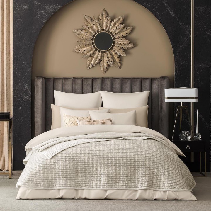 Пледы и покрывала Togas