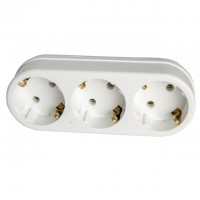 разветвитель 3 гнездо с/з 16А 3L3 белый